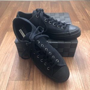 NWT Mens Converse Black on Black Low Tops